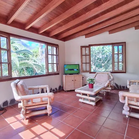 Σπίτι διακοπών Cozy In With Wifi
