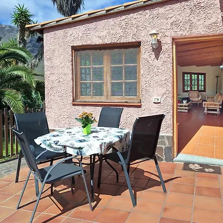 2 Bedroom Amazing Home In Buenavista Del Norte Feriehus Buenavista Del Norte